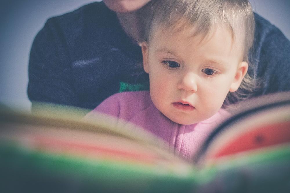 Korzyści płynące z czytania dzieciom