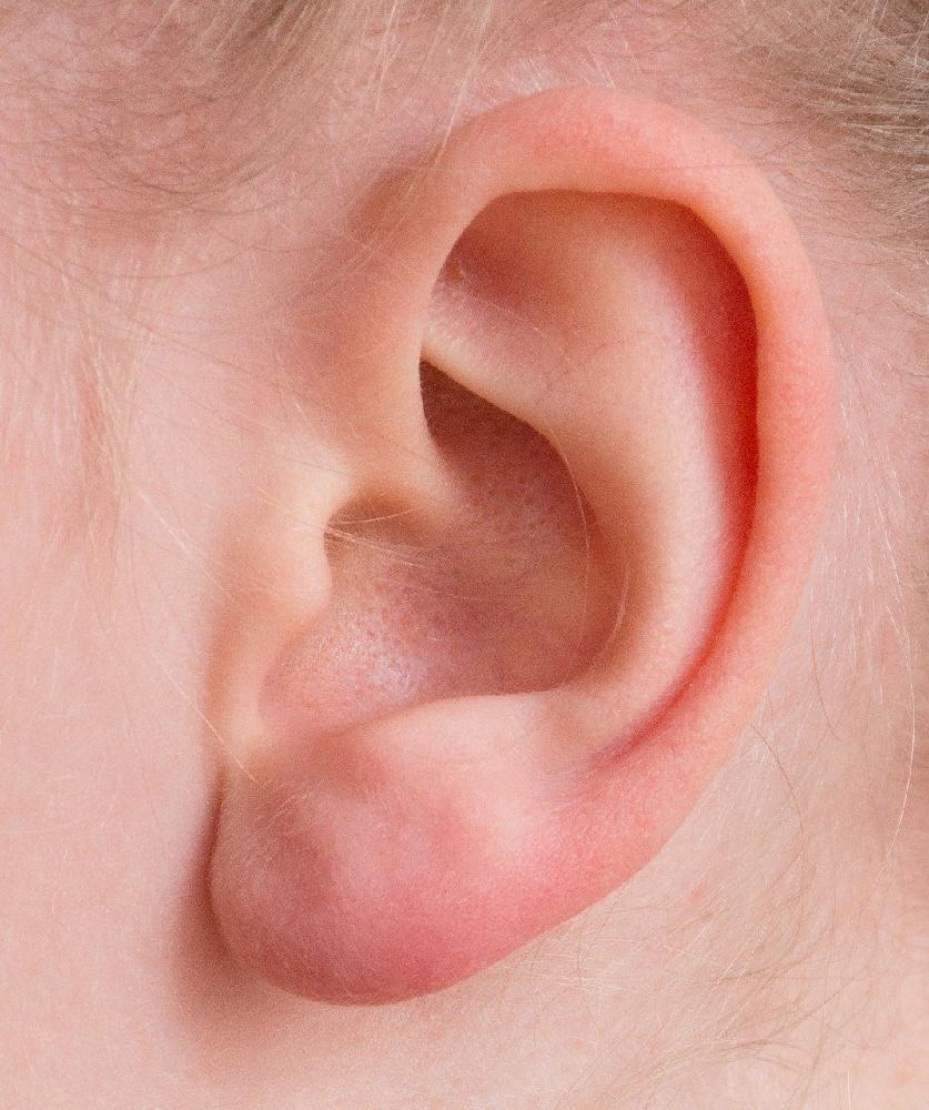 Ból ucha – jak sobie z nim poradzić?